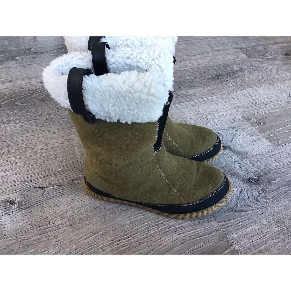 Sorel Womens Size 9 Cozy Bou Oilve Green - Felt & Faux Shearling Boots